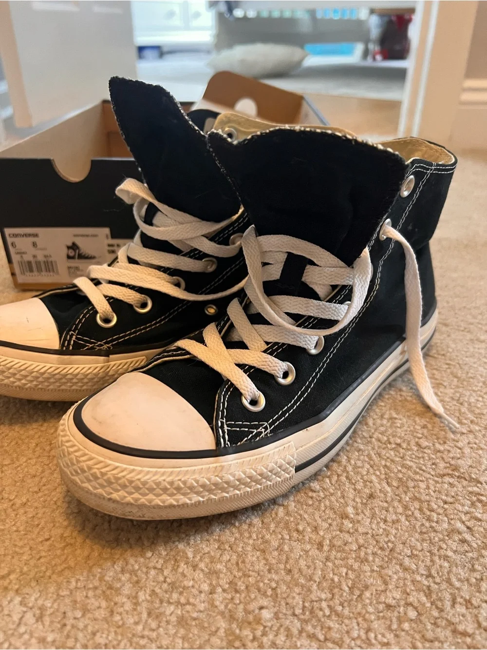 Converse Black and White High-Top Canvas Sneakers Women’s 8, Men’s 6